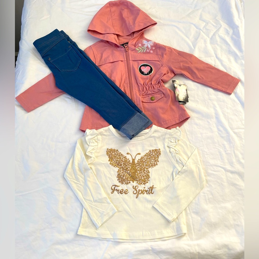 Girls girl 3 pieces set for toddler girl size 2T color pink/ creamy / blue